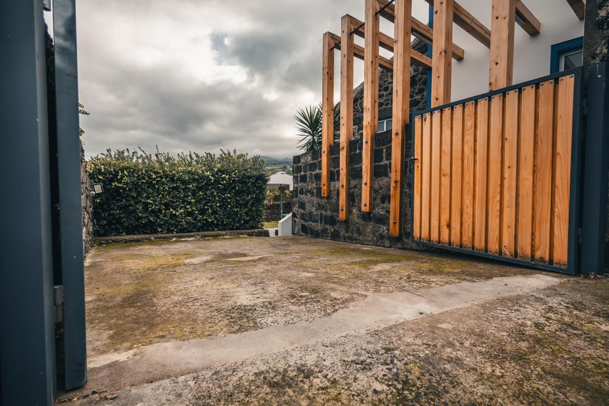 Stone House Villa Achadinha Exterior photo