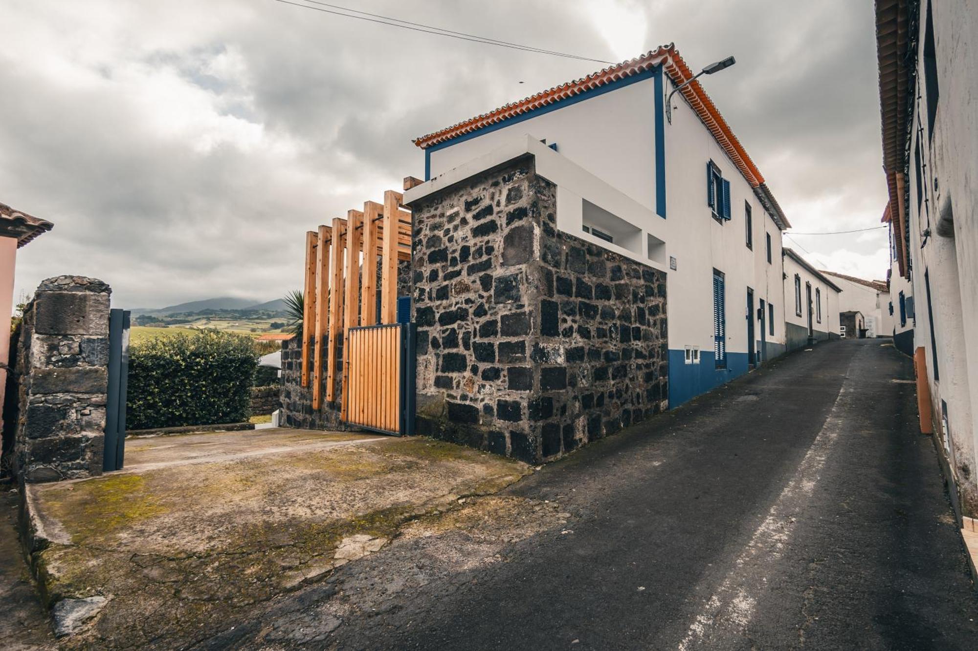 Stone House Villa Achadinha Exterior photo